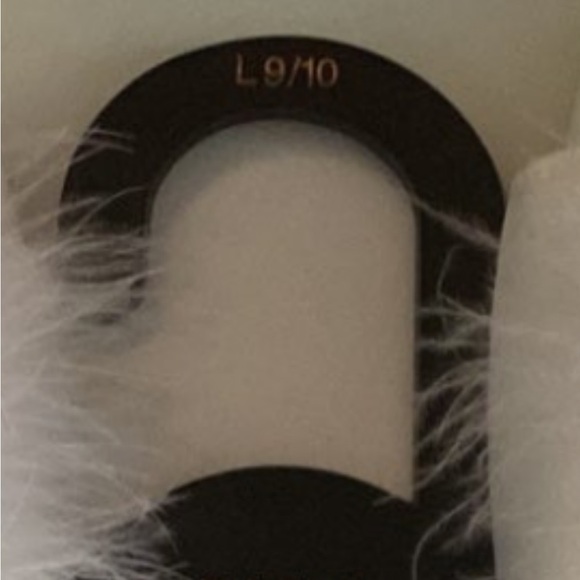 NWT Fluffy white satin slippers size 9/10 - Picture 5 of 7